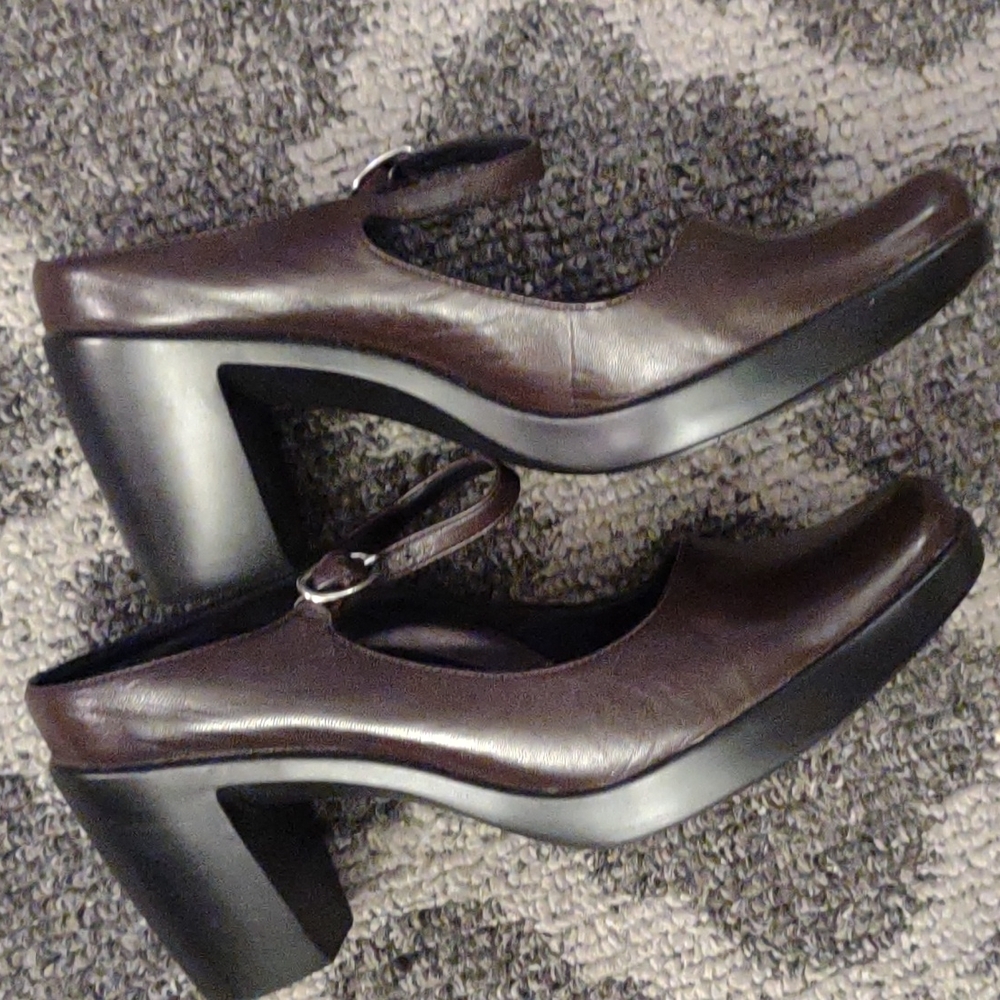 DANSKO Trixie Brown Nappa size 37 Heels NWT